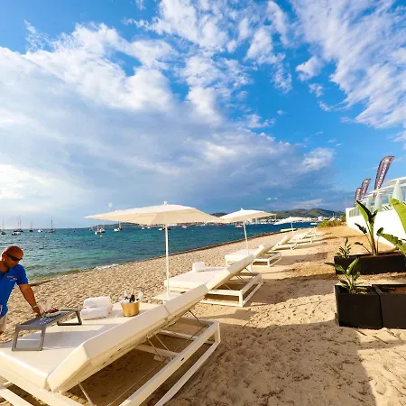 Axel Ibiza - Adults Only Aparthotel 4*